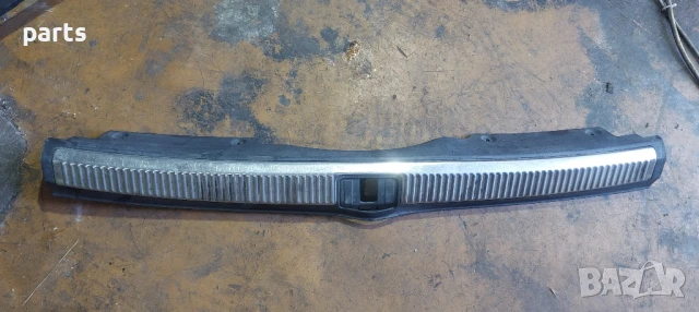 Метална Лайсна Багажник Ауди А4 Б6 - 8E9864483C, снимка 2 - Части - 51281065