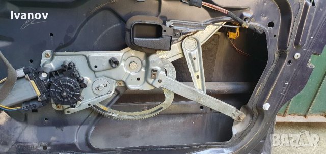 Предна дясна врата за бмв е36 седан комби огледало брава дръжка стъклоповдигач ел стъкло , снимка 5 - Части - 41267603