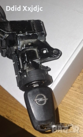 Продавам контактен ключ с патрон за opel astra h opc 2.0t 2007 година, снимка 5 - Части - 53613459