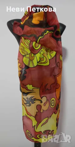 Рисуван копринен шал ВИТРАЖ, снимка 2 - Шалове - 47411213