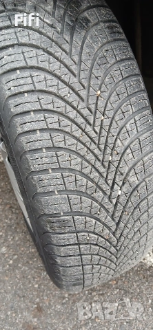 Toyota Yaris 1.0/facelift, снимка 14 - Автомобили и джипове - 53297184