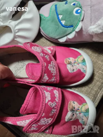 Лот пантофи+цвички31-32, снимка 2 - Детски пантофи - 47284002