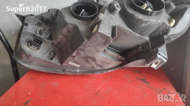 Продавам - оригинален десен фар за Toyota ProAce 2019 г. със счупено стъкло , снимка 7 - Части - 52193385