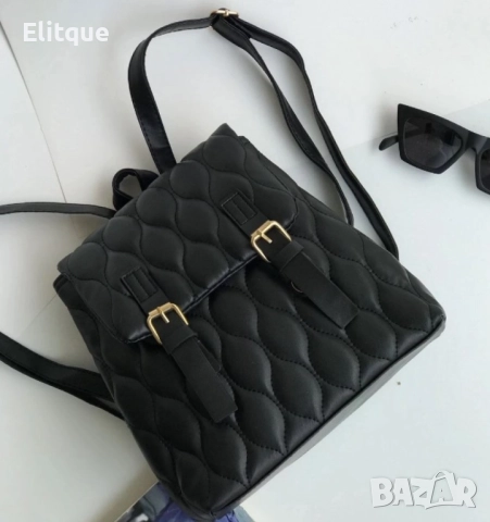 Модерна капитонирана дамска раничка 25х25 см, снимка 4 - Раници - 52895129