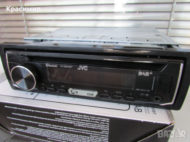 CD плеър за кола JVC KD-DB902BT, снимка 13 - Аксесоари и консумативи - 53866157