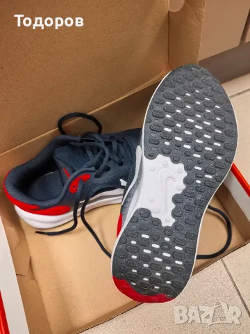 Nike маратонки 35 номер, снимка 5 - Маратонки - 56038290