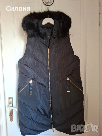 Дамски елек с качулка