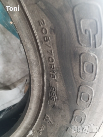 Зимни гуми BF Goodrich 205 70 15, снимка 3 - Гуми и джанти - 51984325