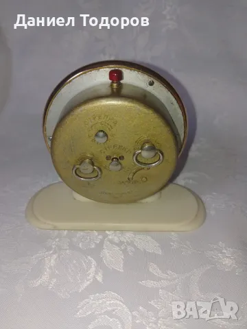 Стар Руски Механичен Будилник- ДРУЖБА - . СССР. 1957г.- Работи и Звъни, снимка 8 - Антикварни и старинни предмети - 45224681