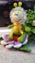 Плетена играчка Буболечка+голямо цвете, Плетени, ръчно изработени., снимка 1 - Романтични подаръци - 32279475