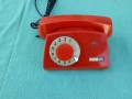 Стар телефон, снимка 1 - Стационарни телефони и факсове - 36105594