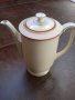 Немски порцеланов чайник , снимка 1 - Аксесоари за кухня - 35835389
