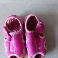 Детски сандали , снимка 4 - Детски сандали и чехли - 40998231
