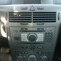 Opel навигация CD70 NAVI радио дисплейОпел Астра Н Зафира Мерива 2007 година , снимка 2 - Части - 36154668