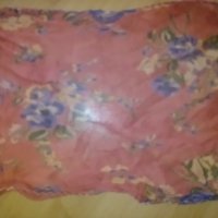 Дамско тънко  шалче на цветя, снимка 2 - Шалове - 41734661