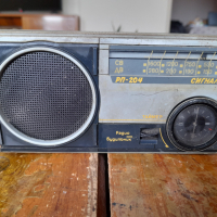 Старо радио,радиоприемник Сигнал РП-204, снимка 2 - Антикварни и старинни предмети - 44749494