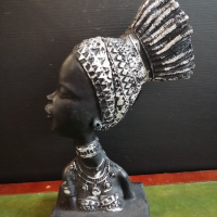 Декоративна статуетка африканка, снимка 1 - Статуетки - 36151266