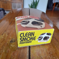 Стар пепелник Clean Smoke, снимка 1 - Други ценни предмети - 44762152