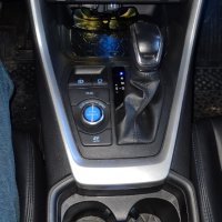 TOYOTA RAV4 Hybrid AWD, снимка 6 - Автомобили и джипове - 42500631