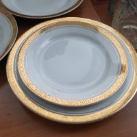 Стар български порцелан чинии с златен кант , снимка 3 - Антикварни и старинни предмети - 39897654