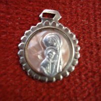 висулка Богородица, снимка 1 - Колиета, медальони, синджири - 41927730