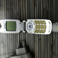 Телефон SAMSUNG, снимка 3 - Samsung - 36202708