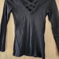 Интересна блуза , снимка 2 - Блузи с дълъг ръкав и пуловери - 40239955