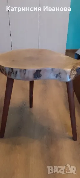 Стенен часовник и 2 масички-лакирана и необработено дърво ,може и поотделно , снимка 1