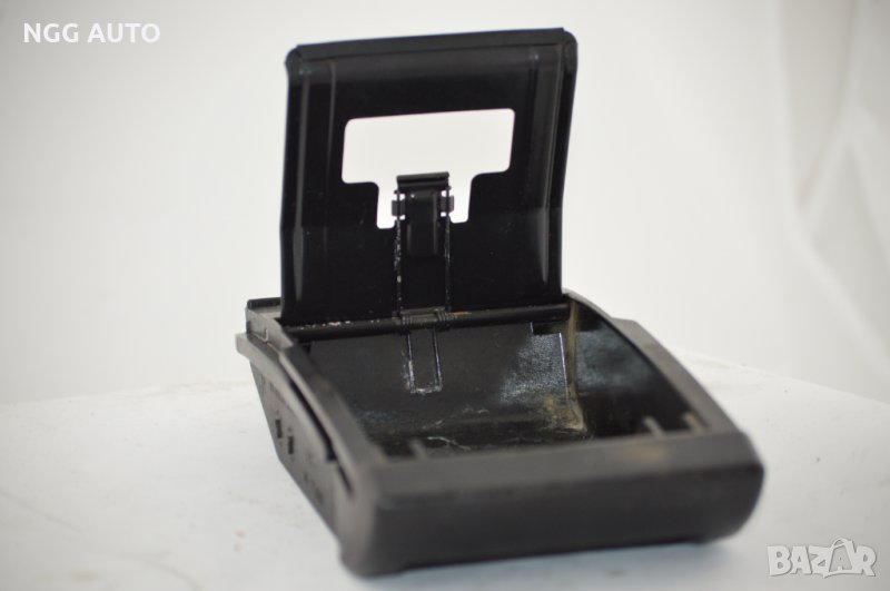 Оригинален пепелник втора употреба за VW POLO 6N 1994-1999 г., снимка 1