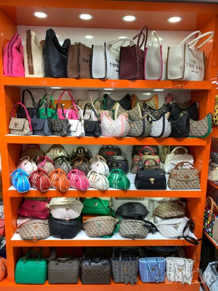 чанти guess jaquemuss chanel louis vuitton versace, снимка 1