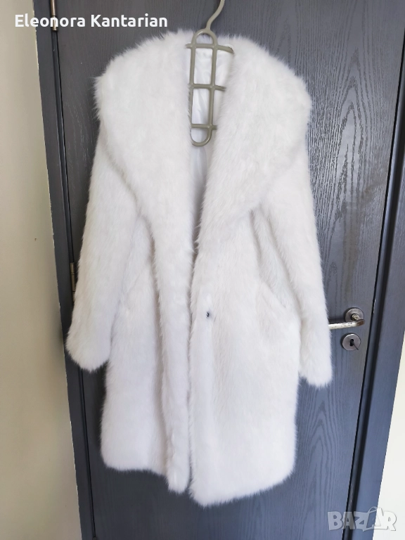 Снежно бяло пухкаво палто, снимка 1