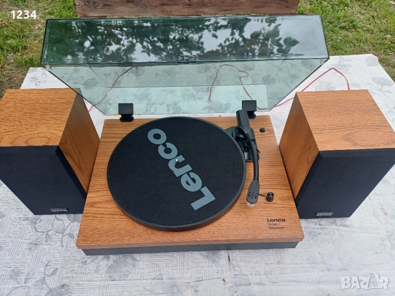 Грамофон Lenco ls300 , снимка 1