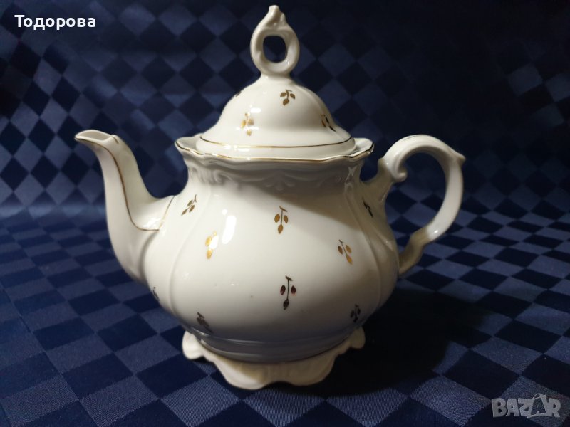 Голям порцеланов бароков чайник - СИП , снимка 1