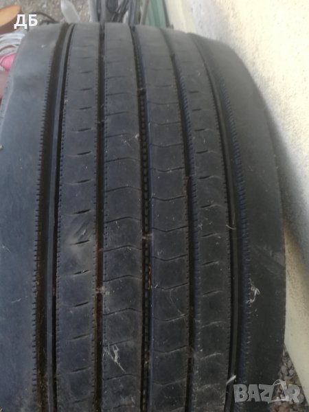 385/55/22,5 гума за товарен автолобил, снимка 1