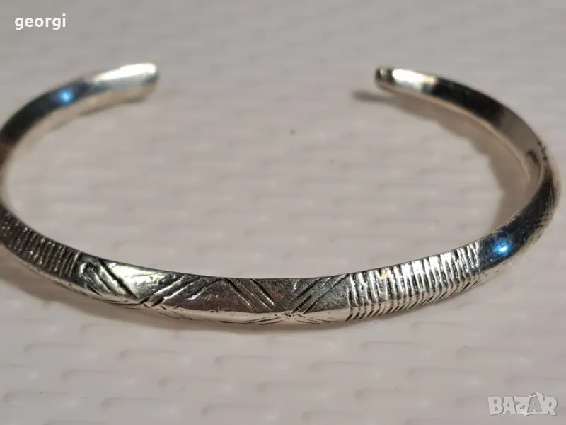 твърда отворена сребърна гривна , снимка 1