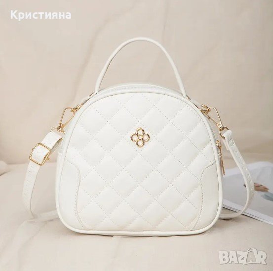 Дамска капитонирана стилна чанта в бяло, снимка 1
