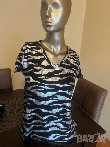 Дамска тениска със сребърни мотиви !, снимка 1