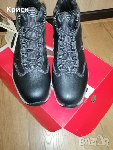 Нови ! Мъжки работни обувки 45, снимка 3 - Мъжки боти - 52633564