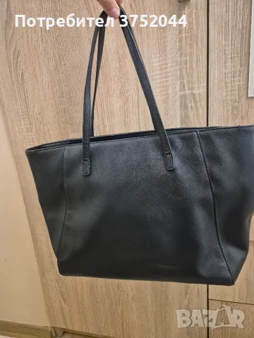 Guess оригинална голяма чанта, снимка 8 - Чанти - 56334930