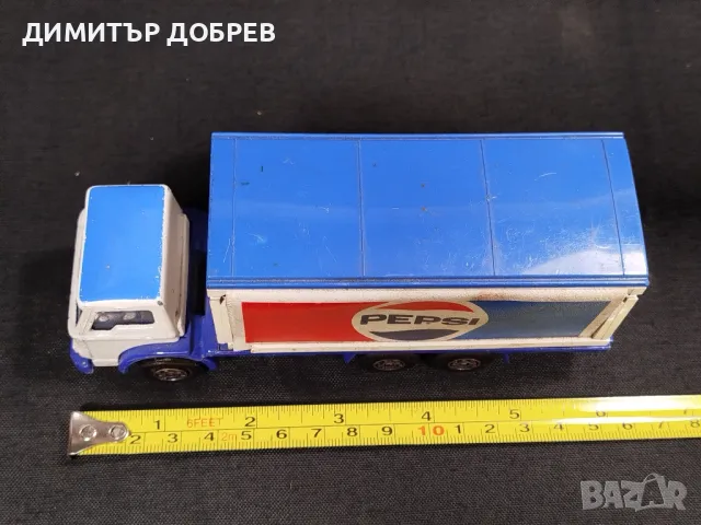 СТАРА РЕТРО МЕТАЛНА КОЛИЧКА КАМИОН FORD D SERIES PEPSI MATCHBOX KING SIZE , снимка 7 - Колекции - 48483627