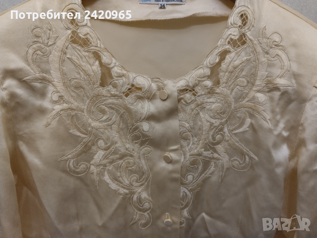 Копринена блуза, ръчно бродирана , снимка 2 - Корсети, бюстиета, топове - 44700348