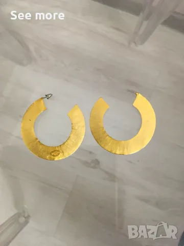 Ефектни дизайнерски обеци Replica – позлатен hammered ефект, снимка 4 - Обеци - 55768828