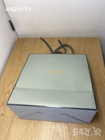 Автентична бутикова Tom Ford подаръчна торба 31 x 26 cm gift bag TF , снимка 7 - Други - 42064560