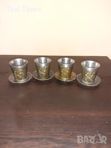 Сервиз от калаени чаши за уиски