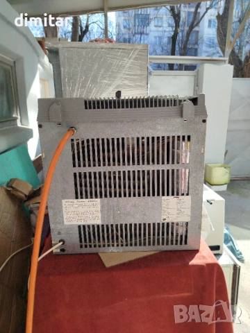 Хладилник  COLEMAN  220 V/ GAZ - №2, снимка 7 - Хладилни чанти - 53746675