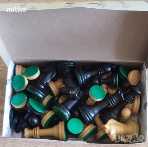 Шахматна дъска с фигури и с пулове за шашки CAYRO, снимка 3 - Шах и табла - 51512096