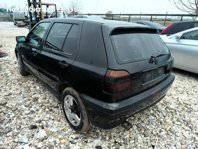 VW Golf 3 GTI 2.0 115к.с. НА ЧАСТИ , снимка 3 - Автомобили и джипове - 49898000