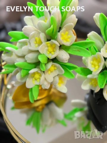 Букет „Кокичета“ от глицеринов сапун, снимка 16 - Козметика за тяло - 53277493