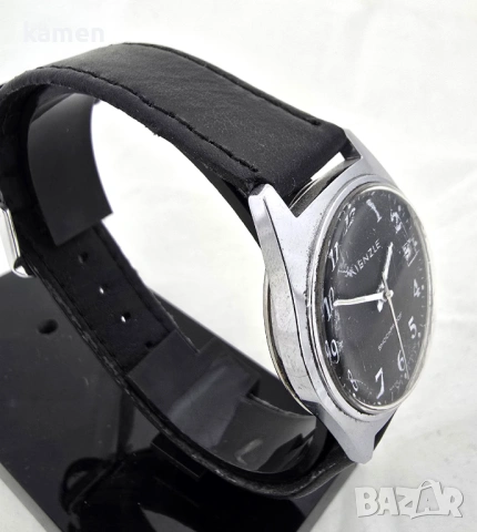 Винтидж немски часовник KIENZLE - швейцарски механизъм - нова черна каишка - дата, снимка 2 - Антикварни и старинни предмети - 53659281