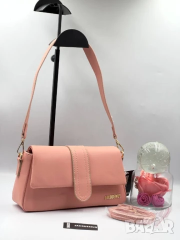 чанти Jacquemus , снимка 15 - Чанти - 51303667